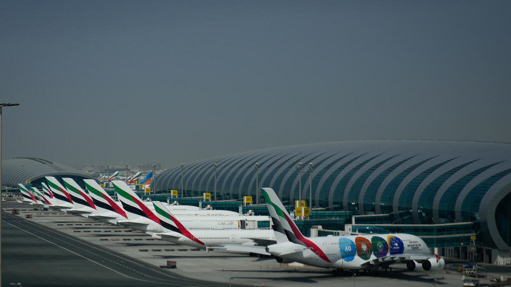 Guerre au Moyen-Orient: les aéroports du Golfe paralysés, une crise aérienne aux conséquences mondiales