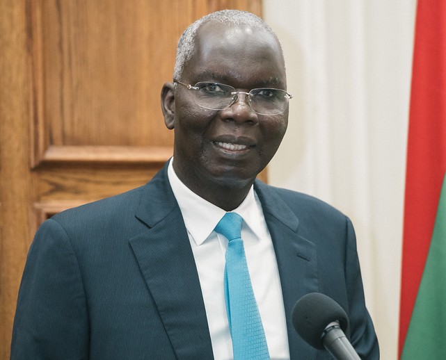 L’ancien ministre Ousmane KANE présidera la commission chargée d’enquêter sur les incendies des sous-stations Nord et Ouest