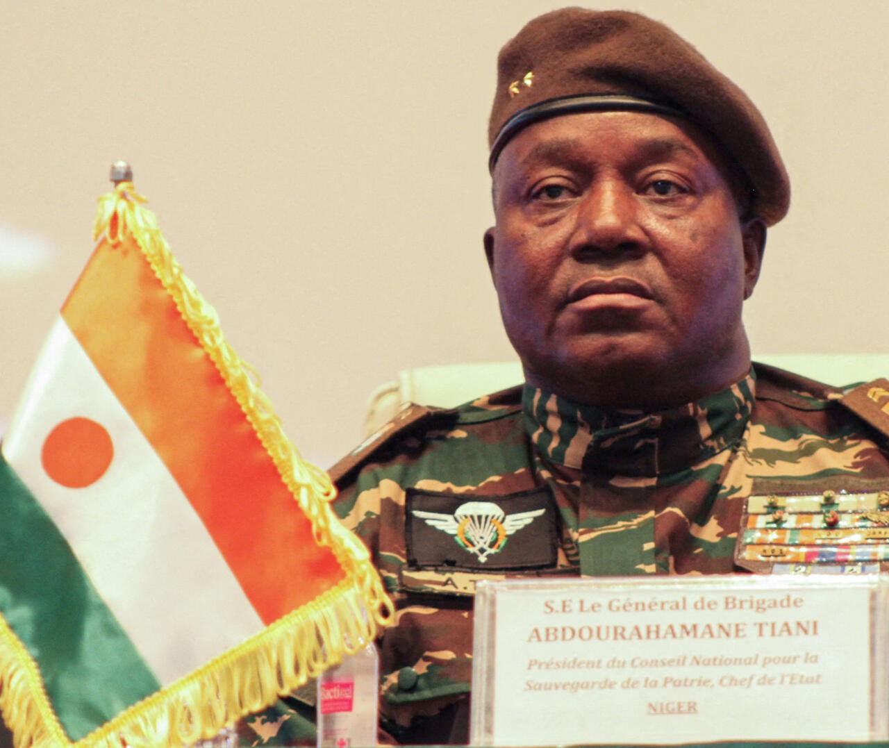 Au Niger, le régime militaire dit « reprendre progressivement le contrôle » après une tentative de putsch menée par des « soldats en rupture »